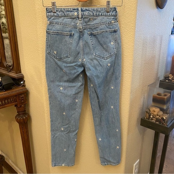 PACSUN Blue Floral Embroidery Mom Jean Size 24 - Picture 4 of 9